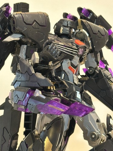 Idw megatron model kit